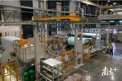 24小時不停產，50名工人春節堅守 南海無紡布口罩生產線全力支援抗疫前線